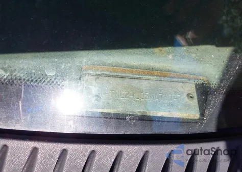 2005 Ford E-250 Commercial/Recreational z USA, uszkodzony, nr VIN 1FTNE24L05HA71747